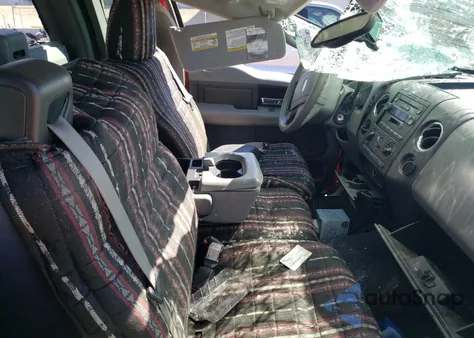 2005 Ford F150 z USA, uszkodzony, nr VIN 1FTRF02505KD94304